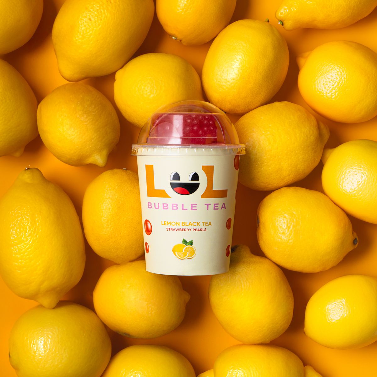 Lemon Bubble Tea mit frischen Zitronen